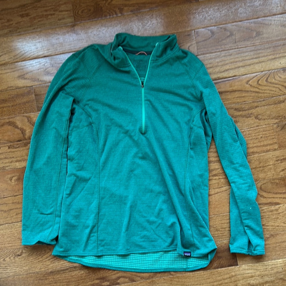 Patagonia Green Long Sleeve capline baselayer
